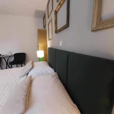 Sobe Dragic בית הארחה