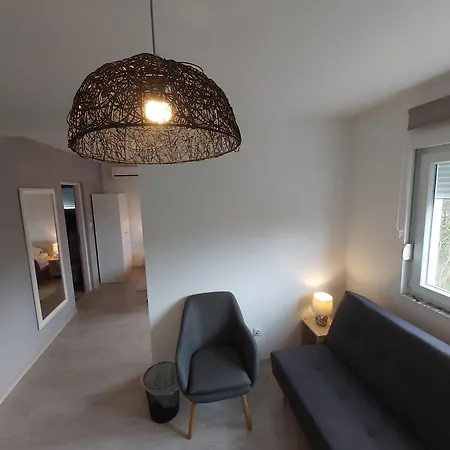 Casa de hóspedes Sobe Dragic 3*