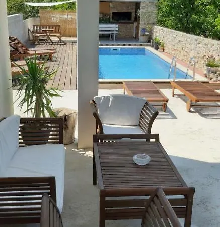 Casa de hóspedes Sobe Dragic 3*